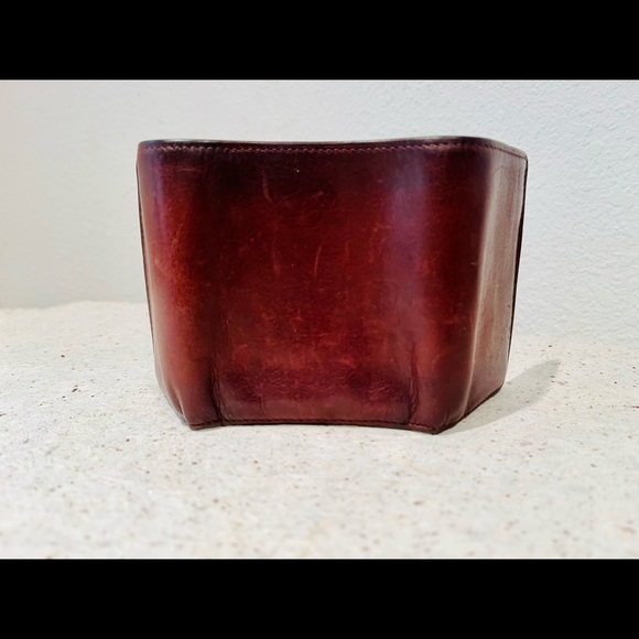 Dark brown trifold leather wallet. Slim compact design. Luxury supple leather. - Picture 3 of 4